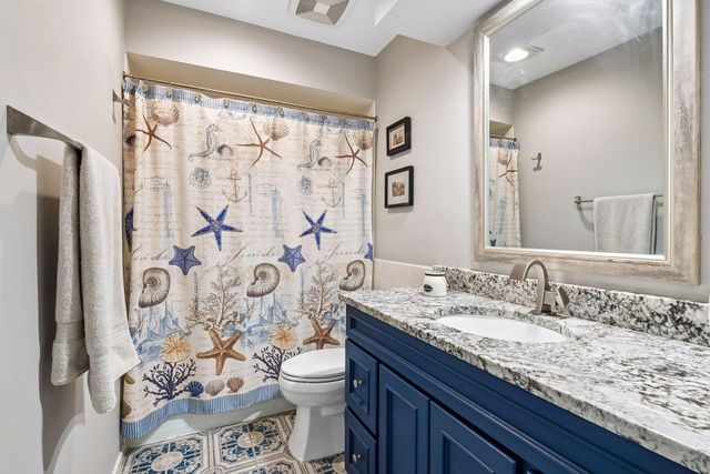 1092 Ivy Hill Drive, Mendota Heights, MN 55118