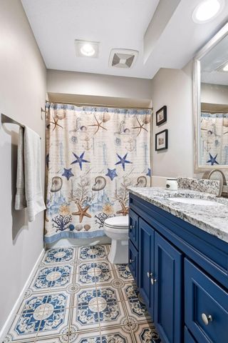 1092 Ivy Hill Drive, Mendota Heights, MN 55118