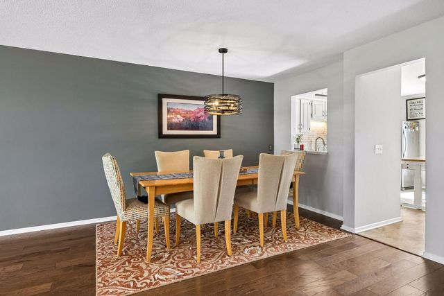 1092 Ivy Hill Drive, Mendota Heights, MN 55118