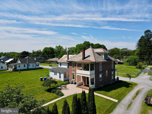 3 HOMEWOOD ST, Dillsburg, PA 17019