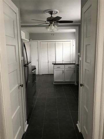 1401 Hurley Avenue, Fort Worth, TX 76104