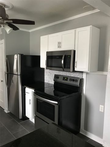 1401 Hurley Avenue, Fort Worth, TX 76104