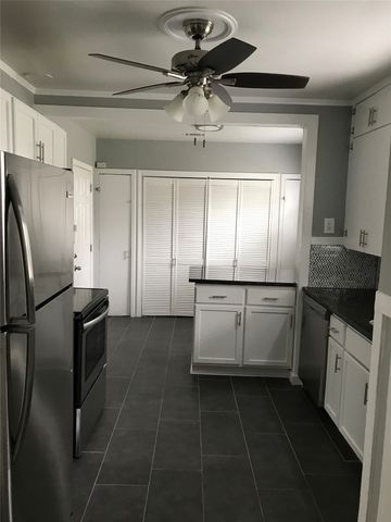 1401 Hurley Avenue, Fort Worth, TX 76104