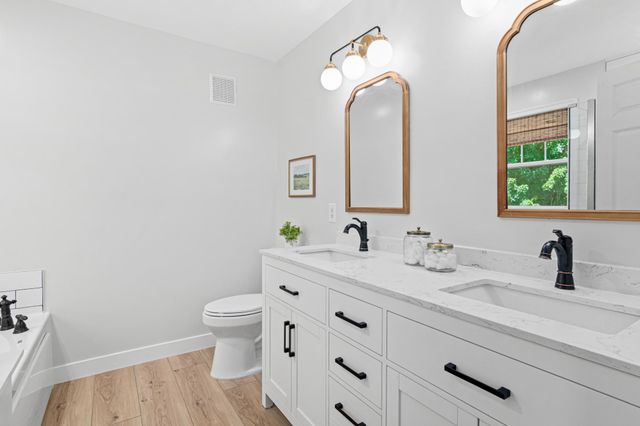 25 Founders Green, Hudson, WI 54016