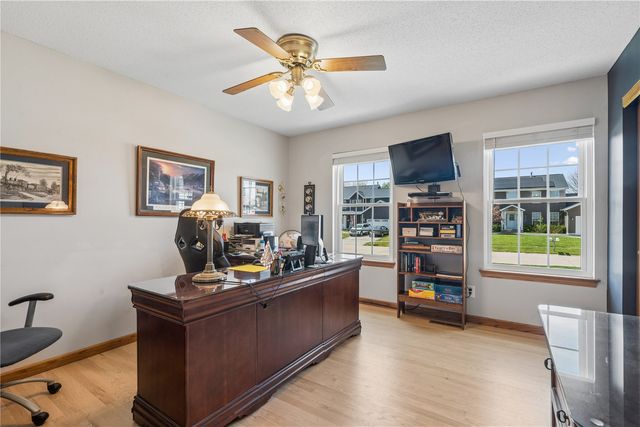 1955 Charleston Drive, Marion, IA 52302