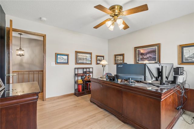 1955 Charleston Drive, Marion, IA 52302