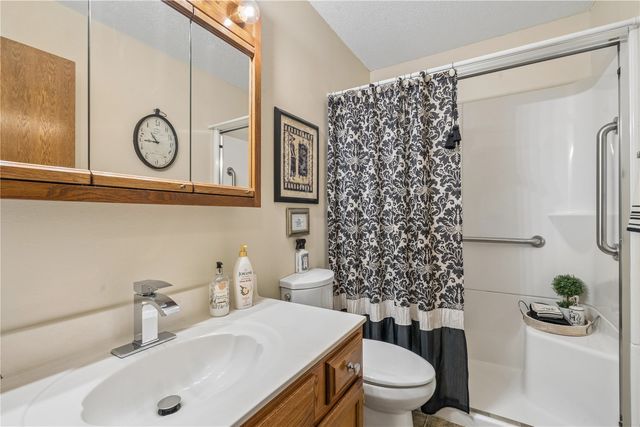 1955 Charleston Drive, Marion, IA 52302