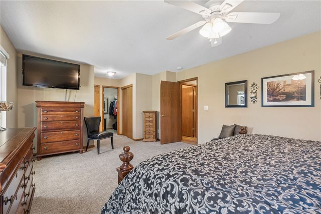 1955 Charleston Drive, Marion, IA 52302