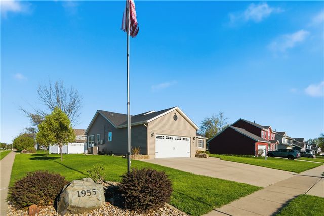 1955 Charleston Drive, Marion, IA 52302