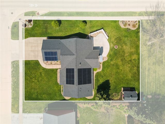 1955 Charleston Drive, Marion, IA 52302