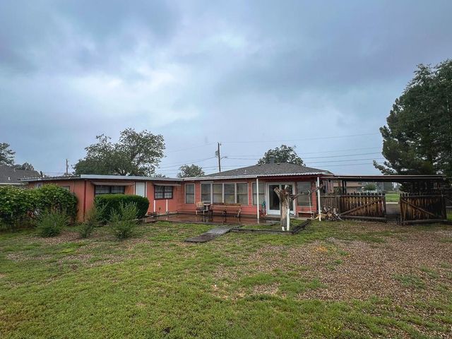 510 E Ave A, Alpine, TX 79830