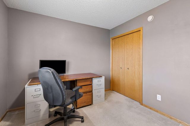 909 Basenji Curve, Shakopee, MN 55379