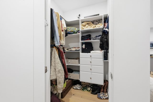 340 W 2nd St 5A, Boston, MA 02127