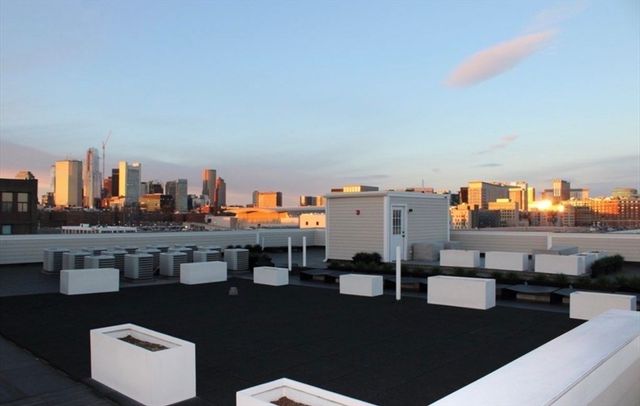 340 W 2nd St 5A, Boston, MA 02127