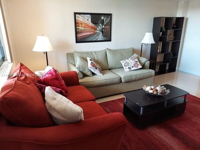 301 Golden Isles Dr 506, Hallandale Beach, FL 33009