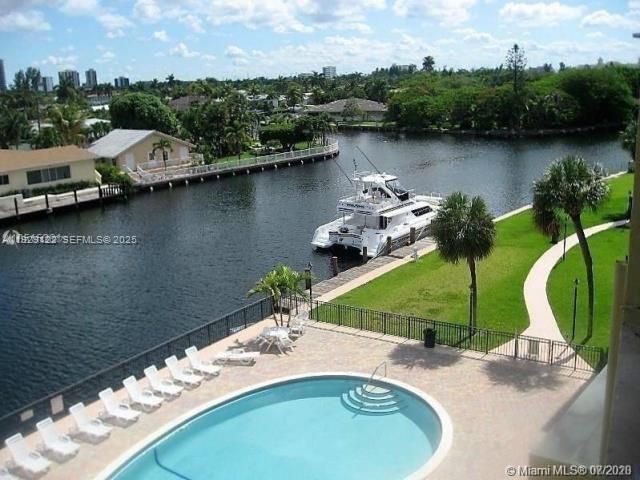 301 Golden Isles Dr 506, Hallandale Beach, FL 33009