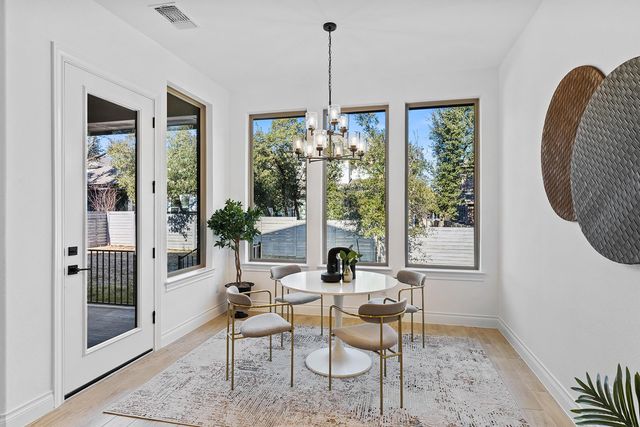 109 Strawberry LN, Georgetown, TX 78628