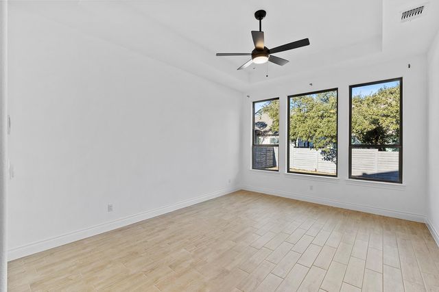 109 Strawberry LN, Georgetown, TX 78628