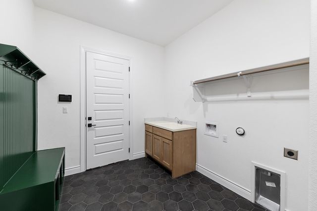 109 Strawberry LN, Georgetown, TX 78628