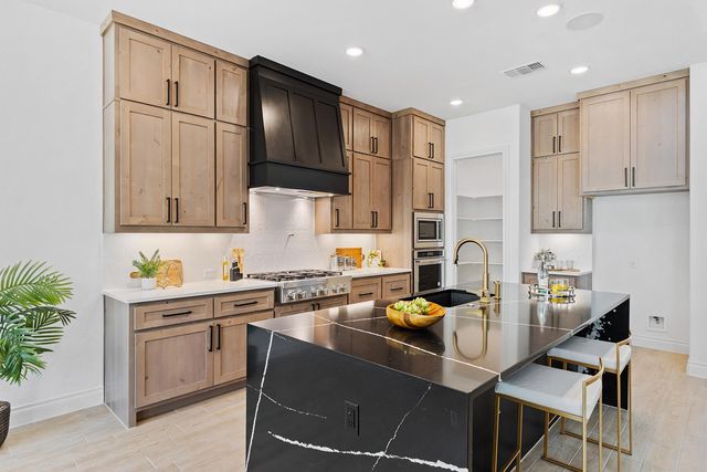 109 Strawberry LN, Georgetown, TX 78628