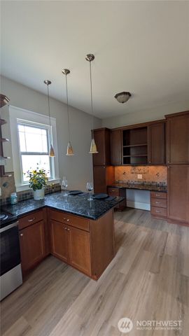 1220 S Adams Street, Tacoma, WA 98405