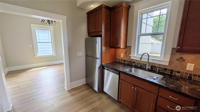 1220 S Adams Street, Tacoma, WA 98405