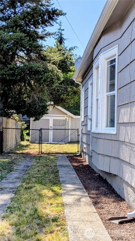 1220 S Adams Street, Tacoma, WA 98405