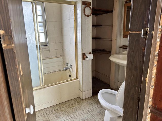 2120 Winnebago Street, Madison, WI 53704