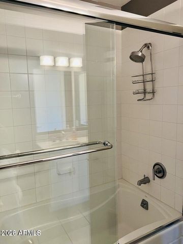 7157 E RANCHO VISTA Drive 2001, Scottsdale, AZ 85251