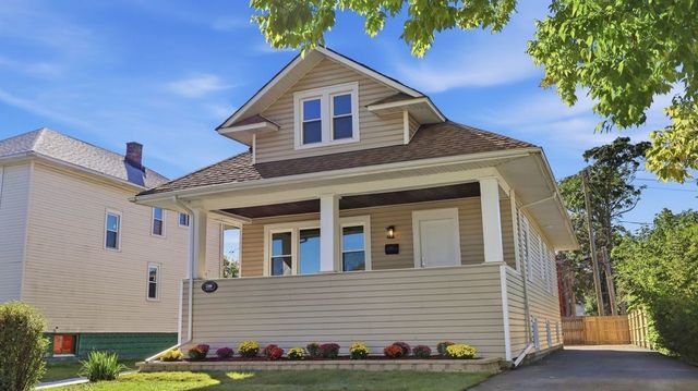 1106 S 4th Avenue, Maywood, IL 60153