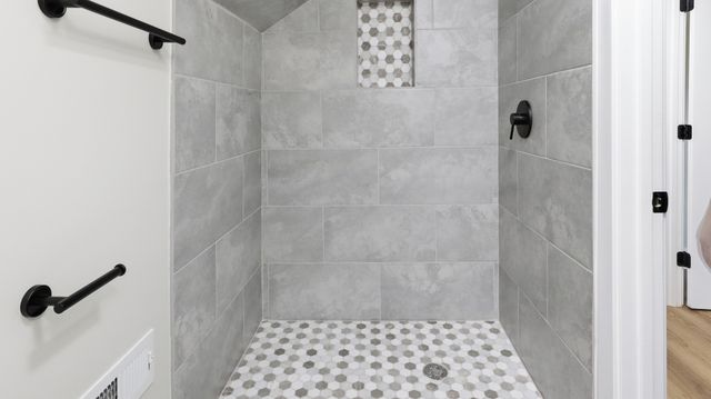1106 S 4th Avenue, Maywood, IL 60153