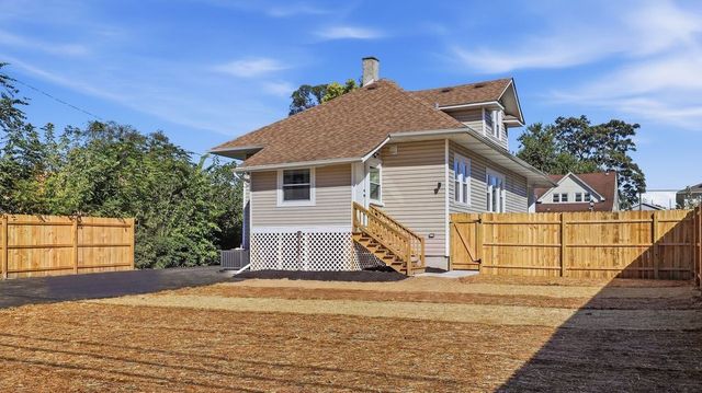 1106 S 4th Avenue, Maywood, IL 60153