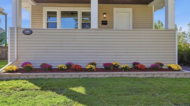 1106 S 4th Avenue, Maywood, IL 60153