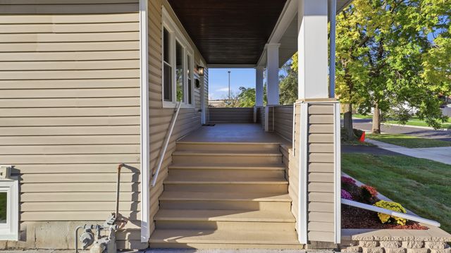 1106 S 4th Avenue, Maywood, IL 60153
