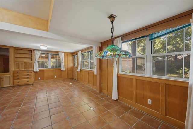 707 N Oak Cliff Boulevard, Dallas, TX 75208