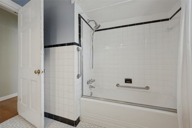 707 N Oak Cliff Boulevard, Dallas, TX 75208
