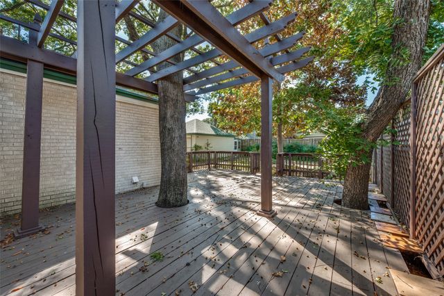707 N Oak Cliff Boulevard, Dallas, TX 75208