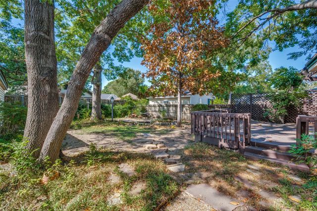 707 N Oak Cliff Boulevard, Dallas, TX 75208