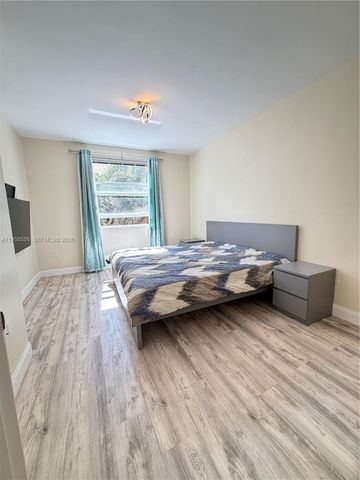 17150 N Bay Rd 2419, Sunny Isles Beach, FL 33160