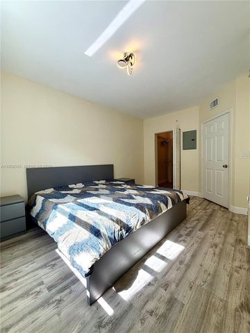 17150 N Bay Rd 2419, Sunny Isles Beach, FL 33160