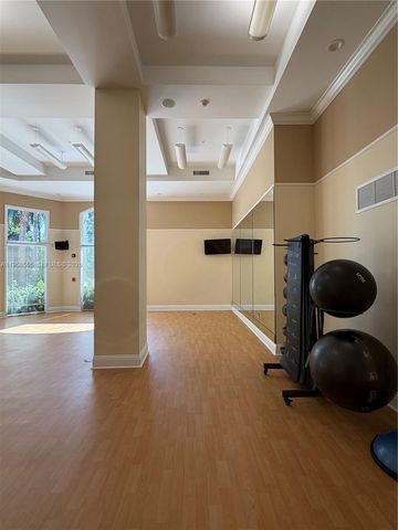 17150 N Bay Rd 2419, Sunny Isles Beach, FL 33160