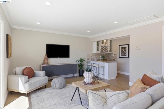 3309 Burning Tree Dr, San Ramon, CA 94583