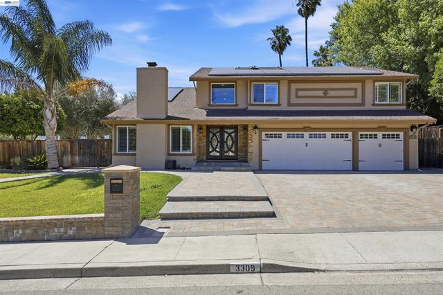 3309 Burning Tree Dr, San Ramon, CA 94583