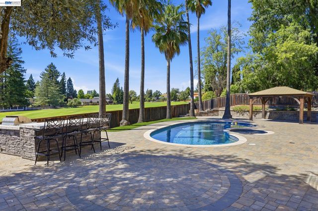 3309 Burning Tree Dr, San Ramon, CA 94583