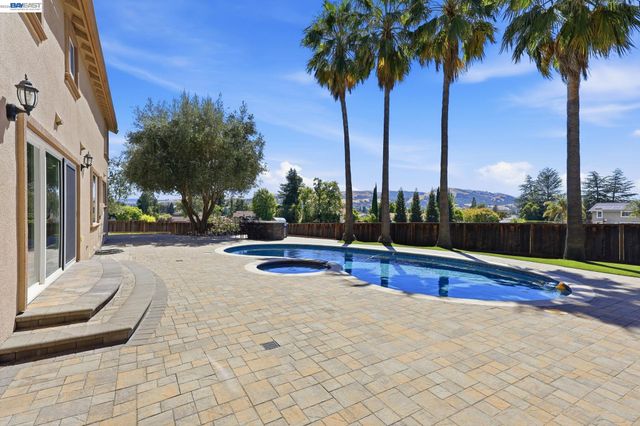 3309 Burning Tree Dr, San Ramon, CA 94583
