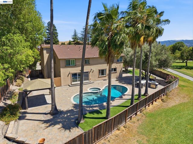 3309 Burning Tree Dr, San Ramon, CA 94583