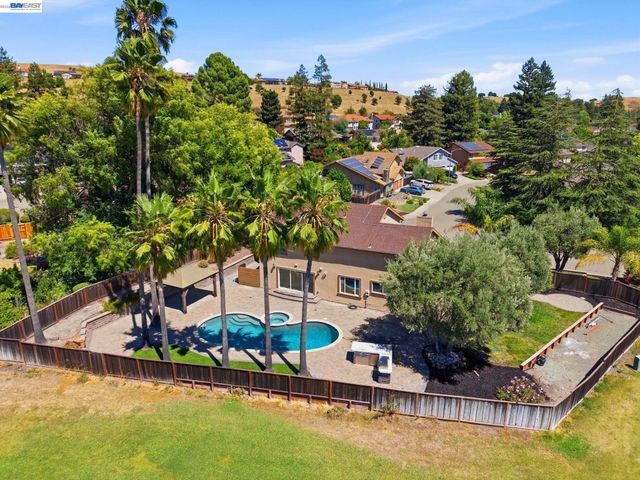 3309 Burning Tree Dr, San Ramon, CA 94583
