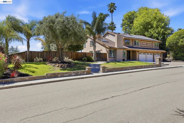 3309 Burning Tree Dr, San Ramon, CA 94583