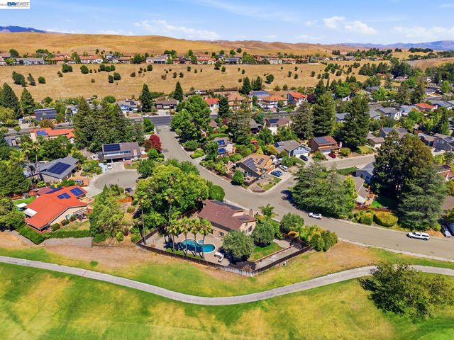 3309 Burning Tree Dr, San Ramon, CA 94583