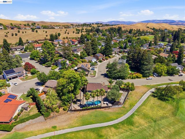 3309 Burning Tree Dr, San Ramon, CA 94583